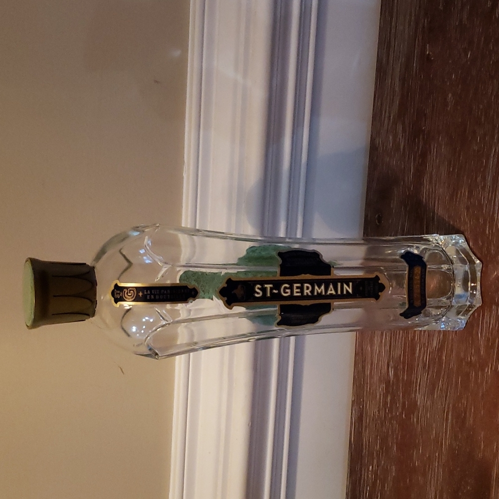 💖Host Pick💖St. Germain elderflower liqueur Art Deco bottle from France • empty